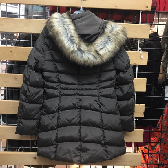 NWOT,Laundry by Shelli segal down fur hood,Olieve - Picture 4 of 16